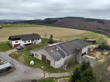 landwirtschaftliches Anwesen mit Wohnhaus, ehemaligem Stall und Scheune, 55758 Mörschied, Haus