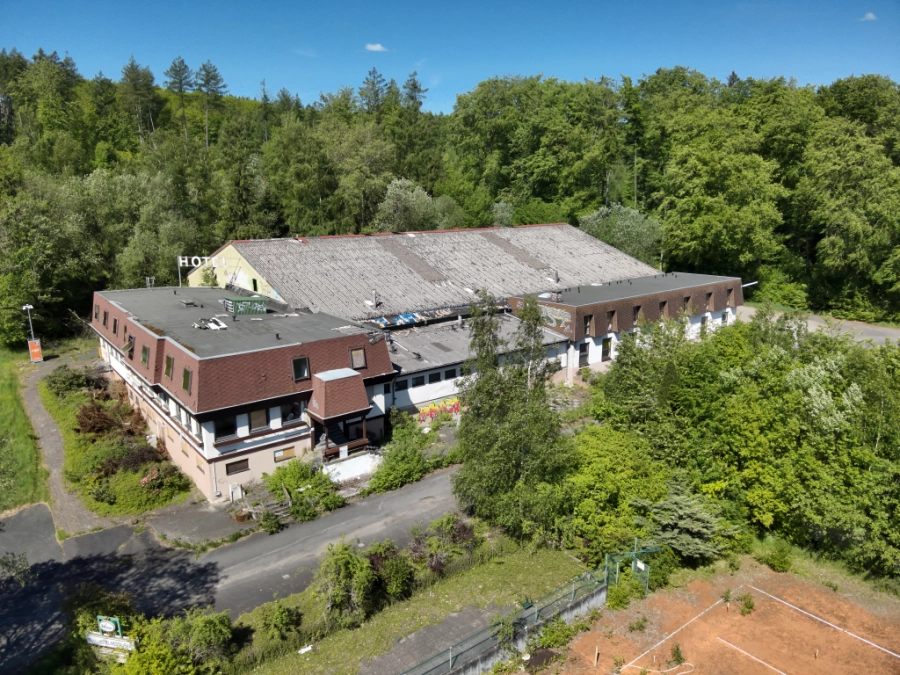 Drohnenaufnahme ehemaliges Hotel