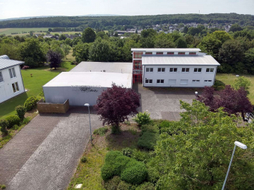 modernes Bürogebäude mit Hallenteil in verkehrsgünstiger Lage, 56307 Dernbach, Büro/Praxis