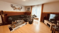 Wohnzimmer - Gepflegte Erdgeschosswohnung mit ca. 62 m² Wohnfläche und eigenem Stellplatz