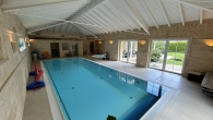 Schwimmbad - Exklusives Anwesen mit privater Schwimmhalle und parkähnlichem Grundstück