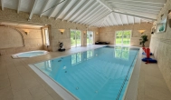 Schwimmbad - Exklusives Anwesen mit privater Schwimmhalle und parkähnlichem Grundstück