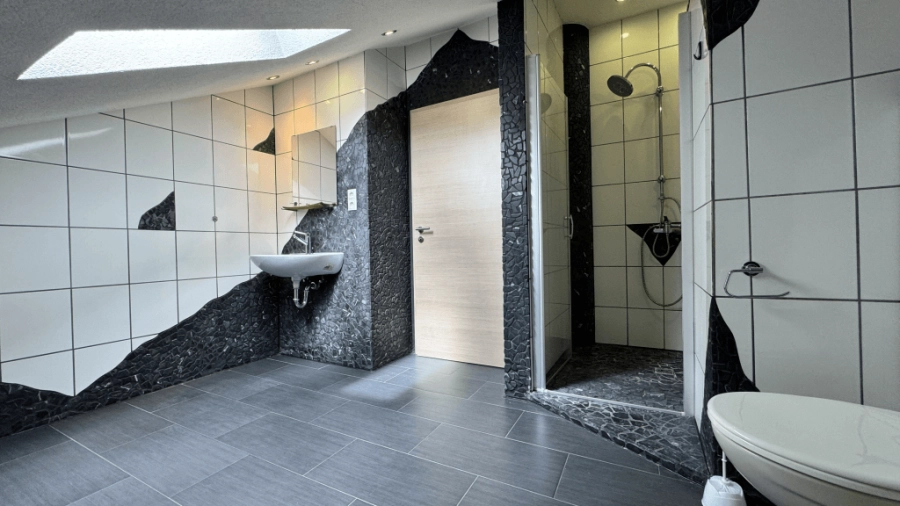 Badezimmer Dachgeschoss