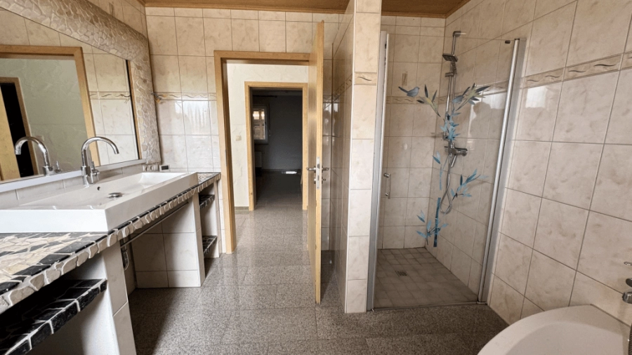 Badezimmer Erdgeschoss