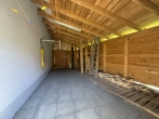Holzunterstand - großzügiger Bungalow mit Doppelgarage in ruhiger Lage