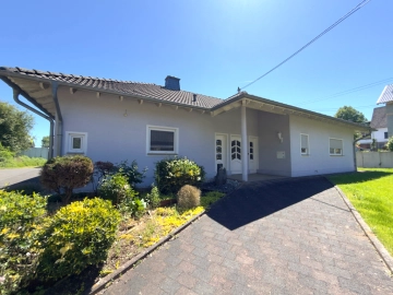 großzügiger Bungalow mit Doppelgarage in ruhiger Lage, 56269 Dierdorf, Bungalow