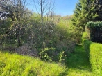 30338052 - Naturnahes Baugrundstück mit leichter Hanglage in ruhiger Wohnlage