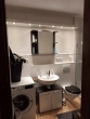 Badezimmer mit Dusche und WC