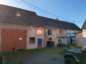Einfamilienhaus mit landwirtschaftlichen Nebengebäuden und zusätzlichem Apartement, 57614 Woldert, Einfamilienhaus
