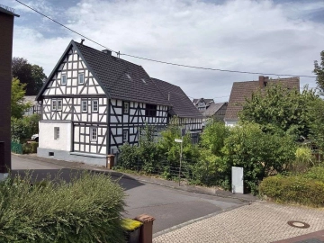 Ihr Wohntraum im Fachwerkhaus mit Scheune, 56422 Wirges, Einfamilienhaus
