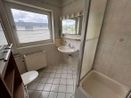 Bad 02 - 3,5 Zimmer Dachgeschosswohnung mit Balkon und Stellplatz