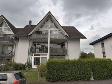 3,5 Zimmer Dachgeschosswohnung mit Balkon und Stellplatz, 57627 Hachenburg, Dachgeschosswohnung