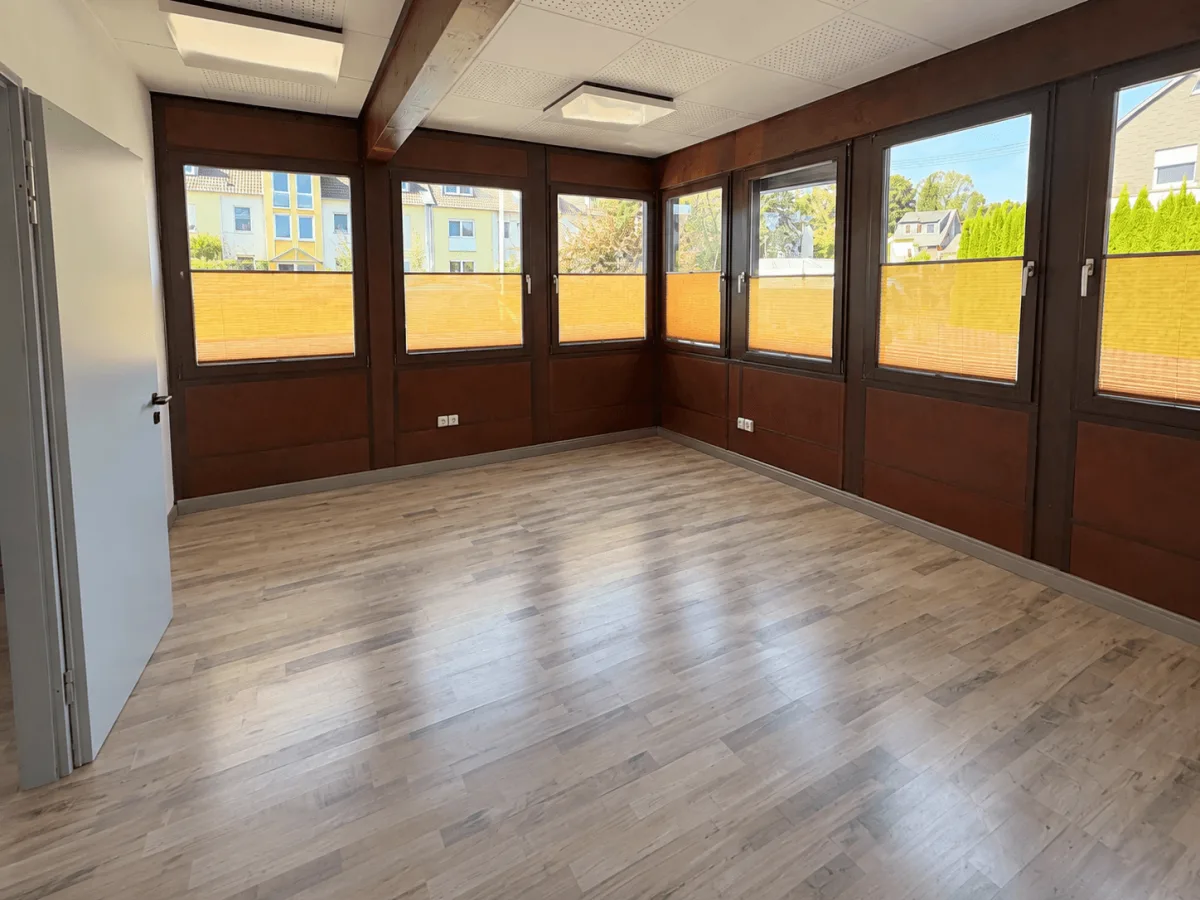 Büro 2 ( KI generiert )