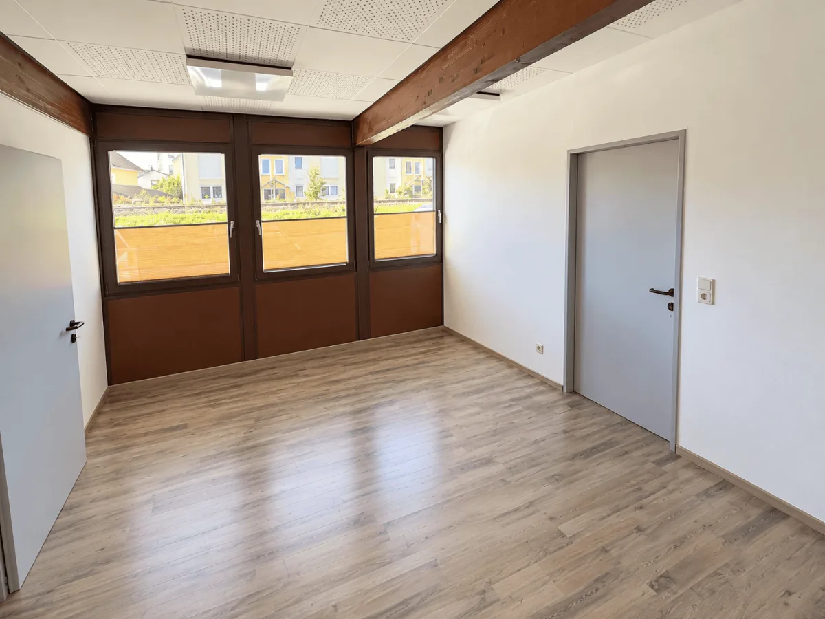 Büro 1 ( KI generiert )