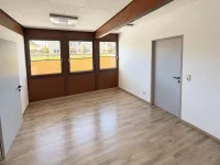 Büro 1 ( KI generiert )