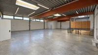 Halle ( KI generiert )