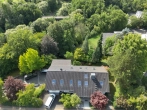 Luftbild - großzügiges Zweifamilienhaus mit möglicher Einliegerwohnung in bevorzugter Wohnlage