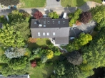 Luftbild - großzügiges Zweifamilienhaus mit möglicher Einliegerwohnung in bevorzugter Wohnlage