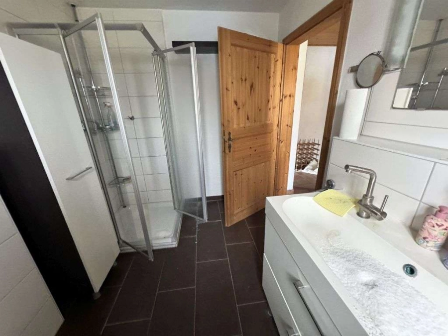 Bad mit Dusche/WC